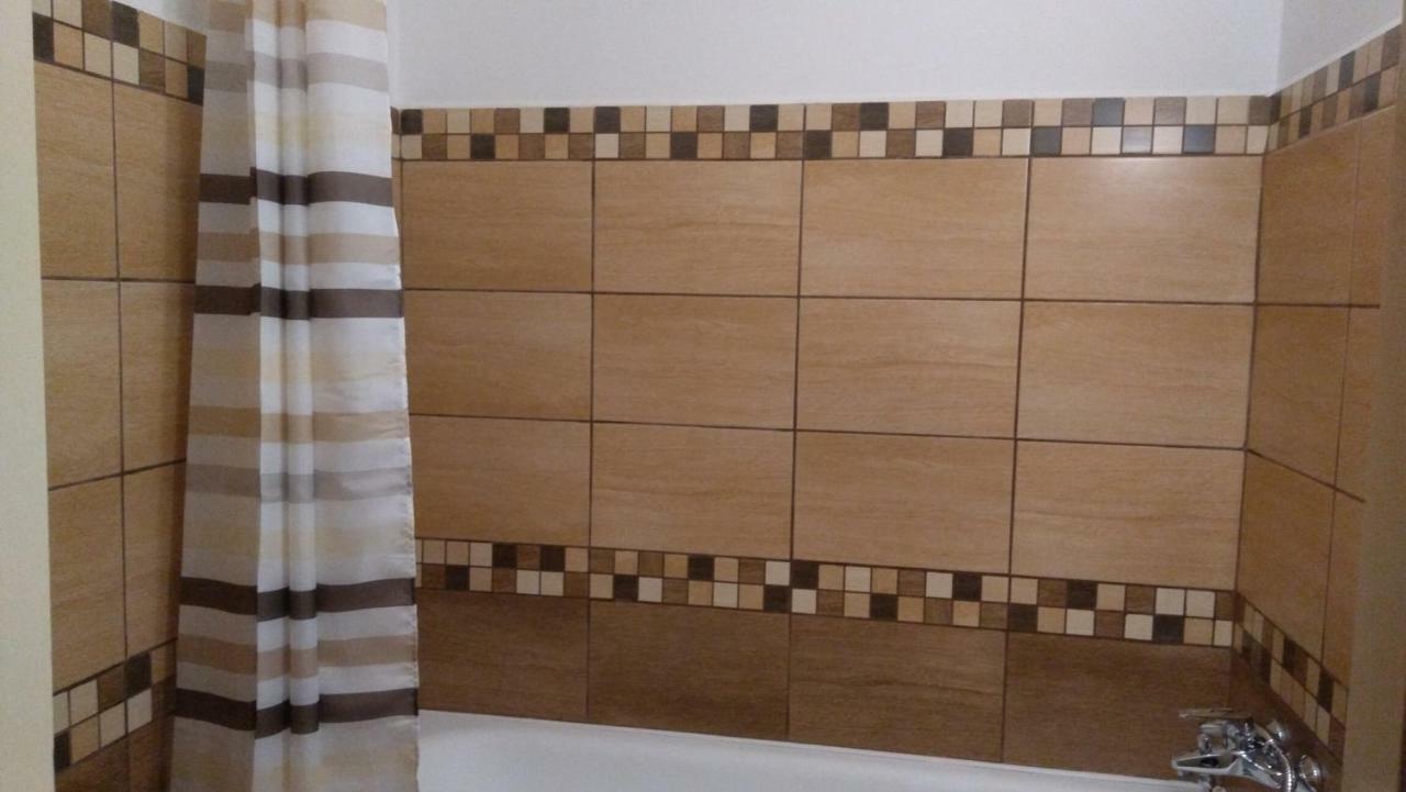 Gesztenyes Apartman Мисколк Екстериор снимка