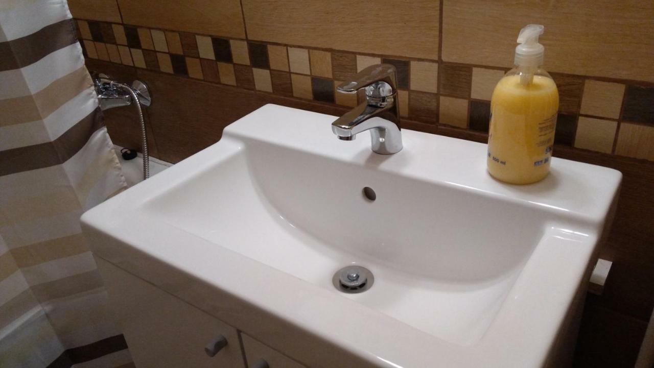 Gesztenyes Apartman Мисколк Екстериор снимка