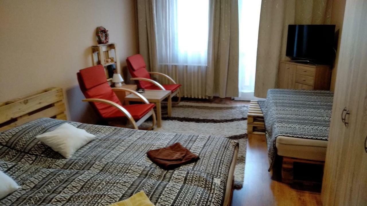 Gesztenyes Apartman Мисколк Екстериор снимка
